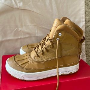 Nike Woodside 2 High ACG
Big Kids' Boots